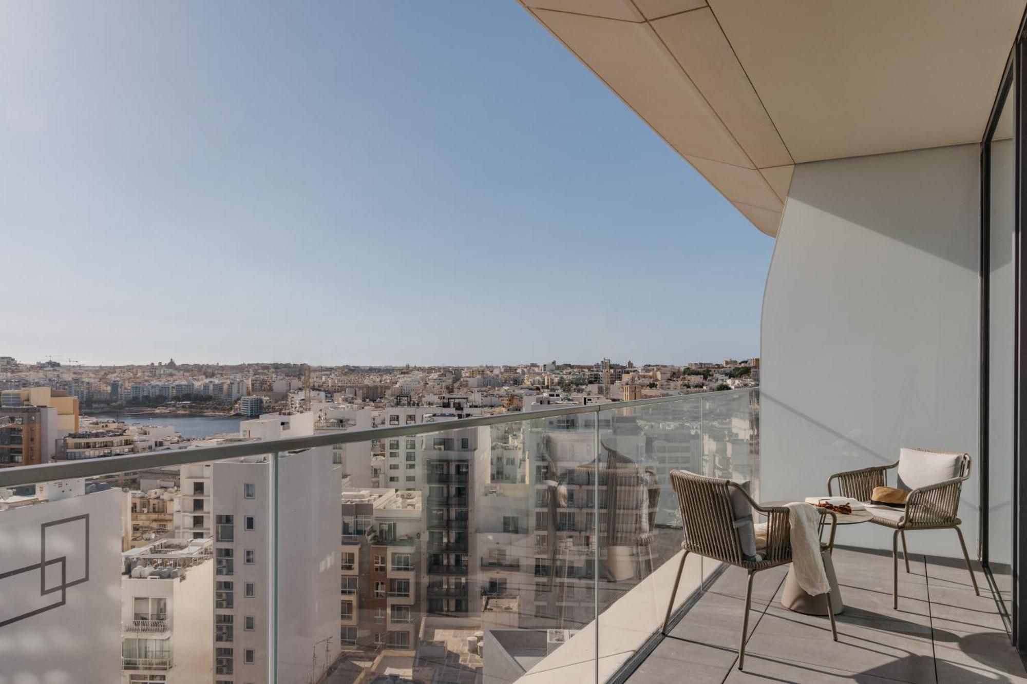 Me Malta By Melia Hotel Saint Julian's Exterior photo