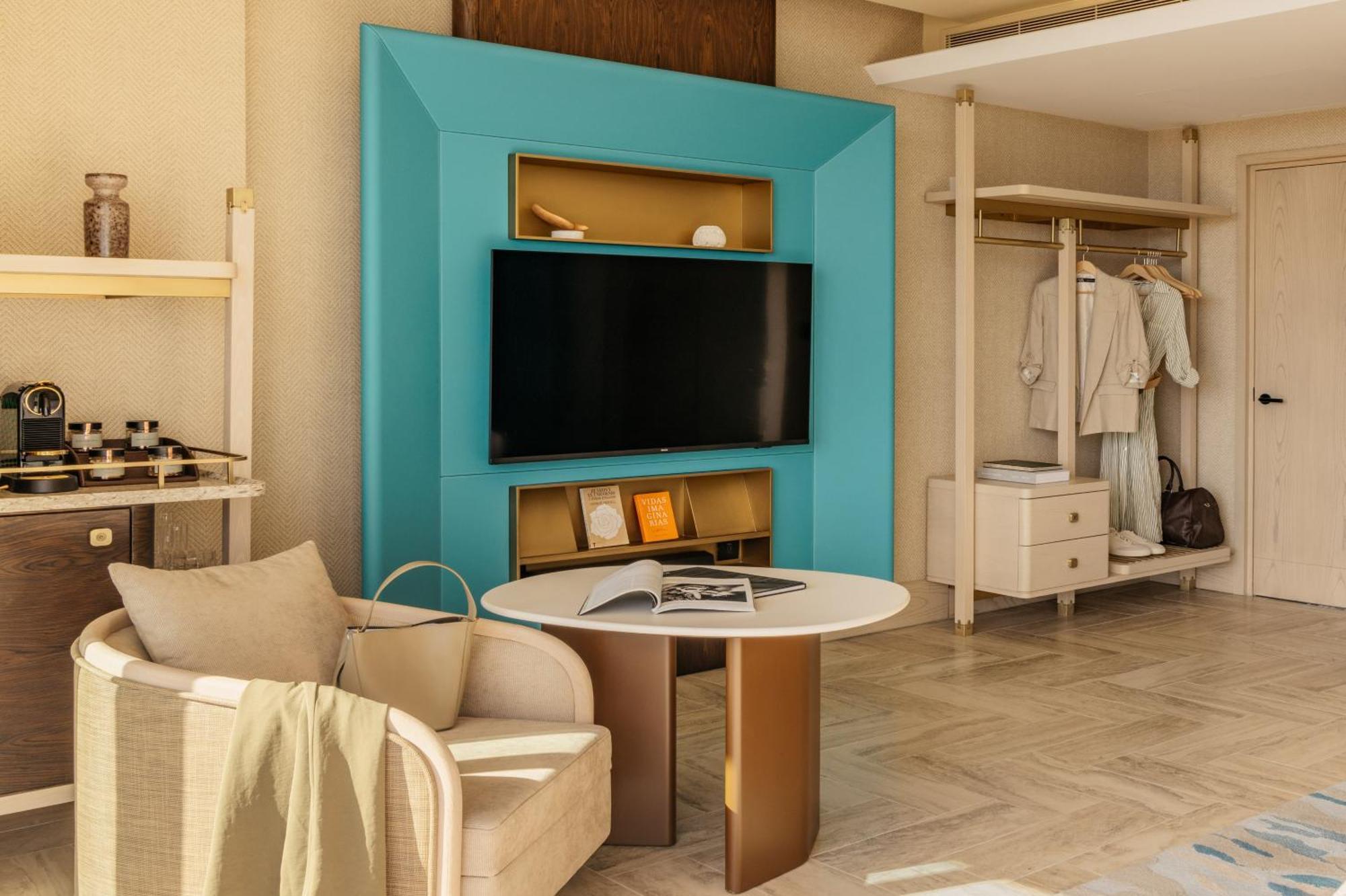 Me Malta By Melia Hotel Saint Julian's Exterior photo